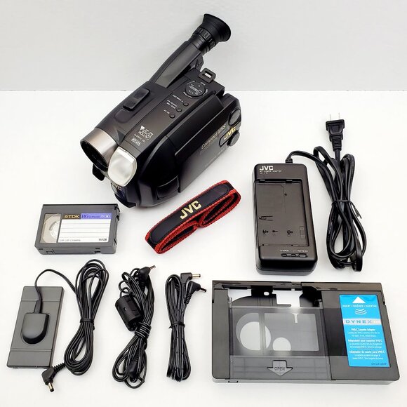 JVC GR-AXM270U Compact VHS-C Digital Video Camcorder Camera Battery Charger Lot - Picture 1 of 17